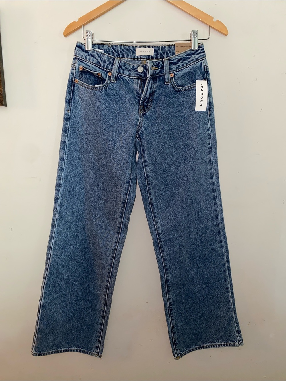 PacSun Zoe Low Rise Girlfriend Mid-Blue Straight Leg Jeans NWT